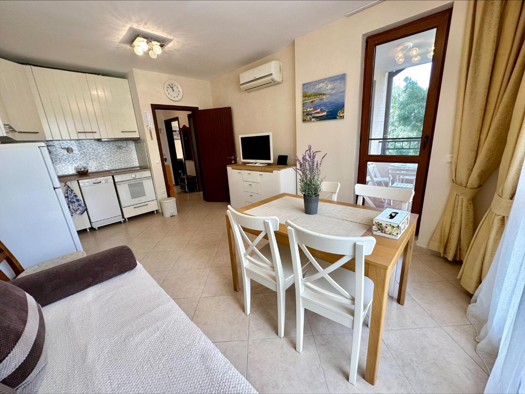 Menada Apartments In Cascadas Sunny Beach Room photo
